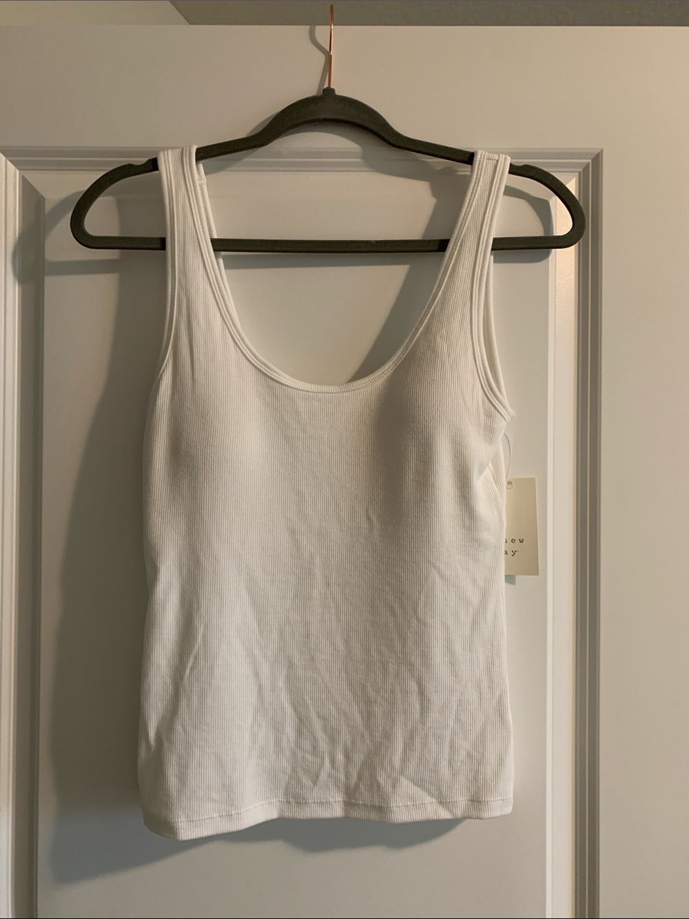 NWT a new day built in bra ribbed tank top